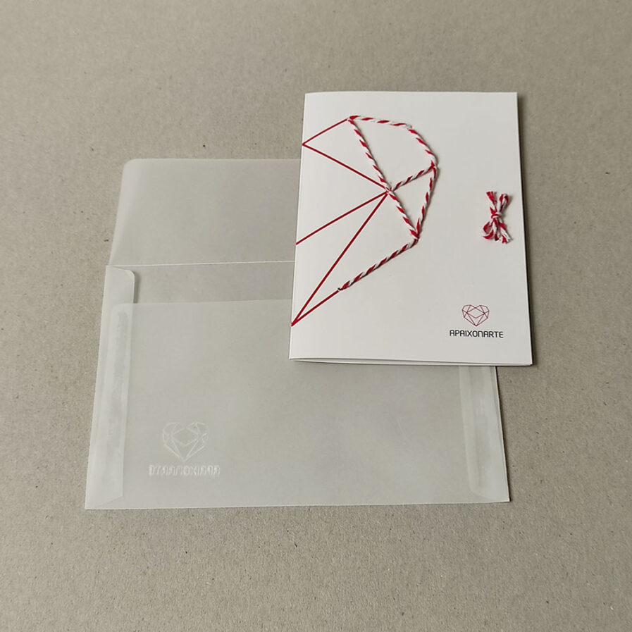 Gift Card Apaixonarte with an envelope