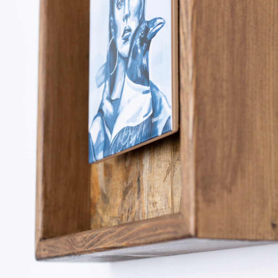 Azulejo em moldura de madeira por Marita