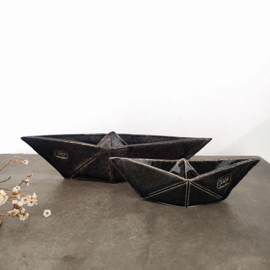 Black ceramic paperboat